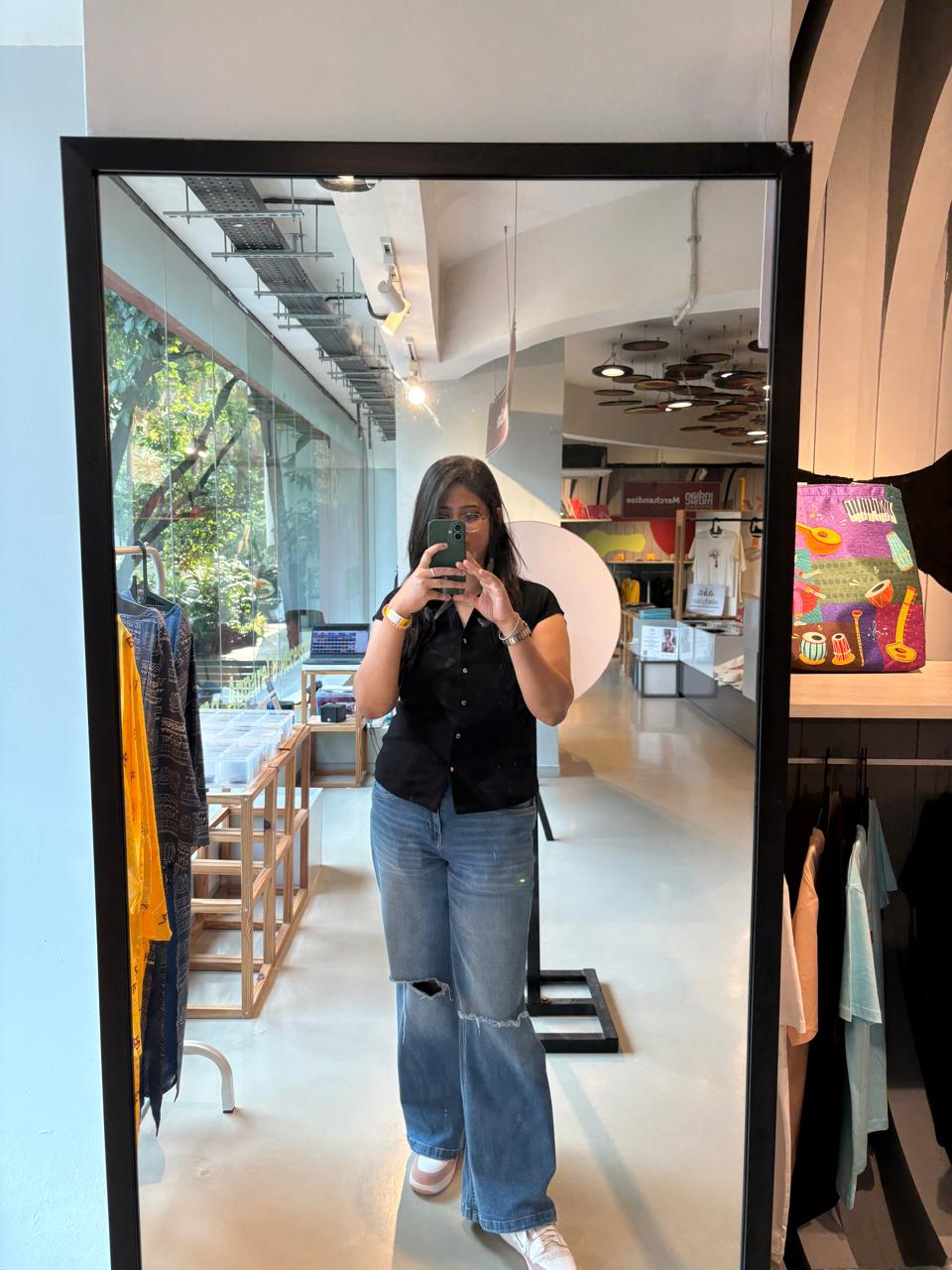 Prachi Pandey taking a mirror photograph in Bangalore